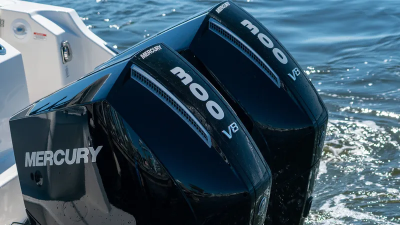 Slide: The Image of Boston Whaler 280 Vantage 2027 - 29