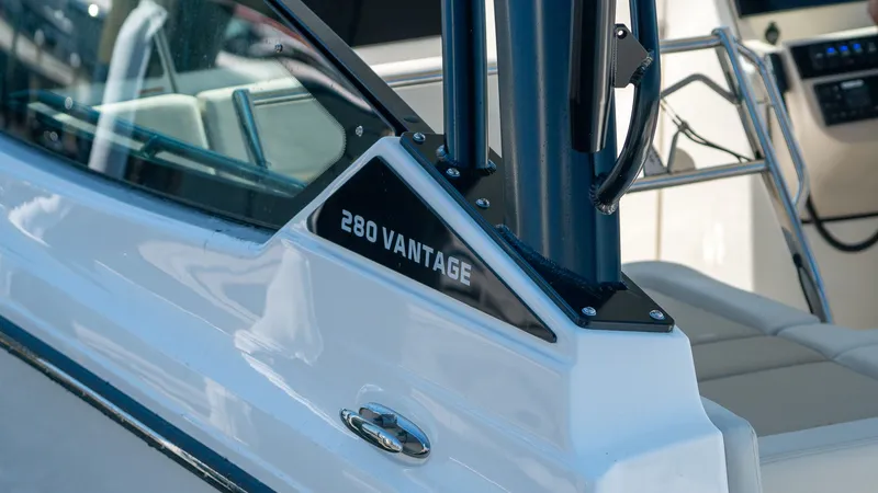 Slide: The Image of Boston Whaler 280 Vantage 2027 - 30