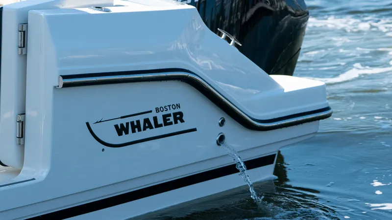 Slide: The Image of Boston Whaler 280 Vantage 2027 - 14