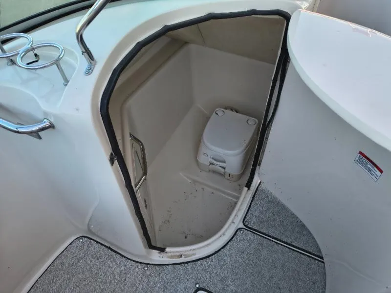 Slide: The Image of Sea Ray SunDeck 2009 - 11