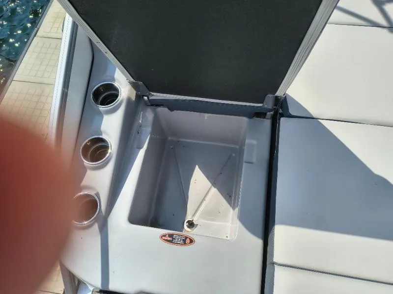 Slide: The Image of Harris GRAND MARINER 270 2024 - 16