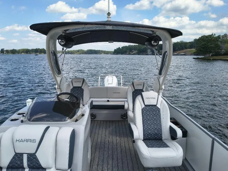 Slide: The Image of Harris GRAND MARINER 270 2024 - 7