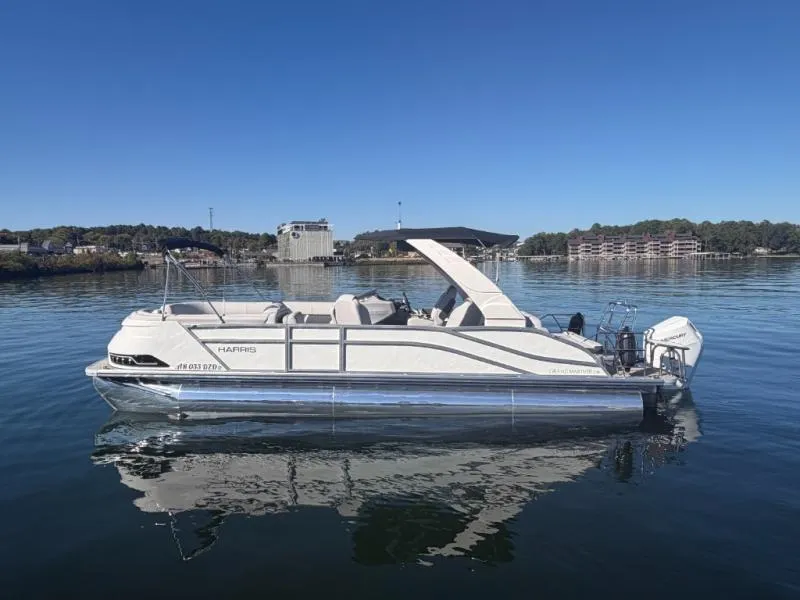 Slide: The Image of Harris GRAND MARINER 270 2024 - 1