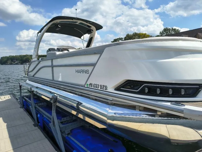 Slide: The Image of Harris GRAND MARINER 270 2024 - 3
