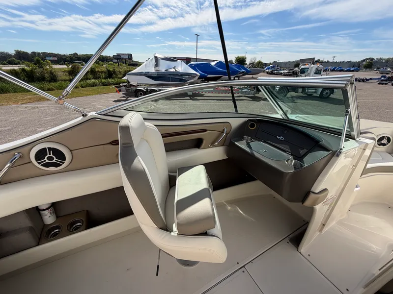 Slide: The Image of Sea Ray 230 SELECT 2007 - 21