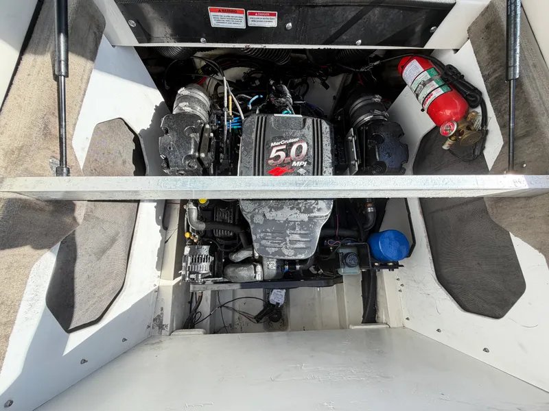 Slide: The Image of Sea Ray 230 SELECT 2007 - 13