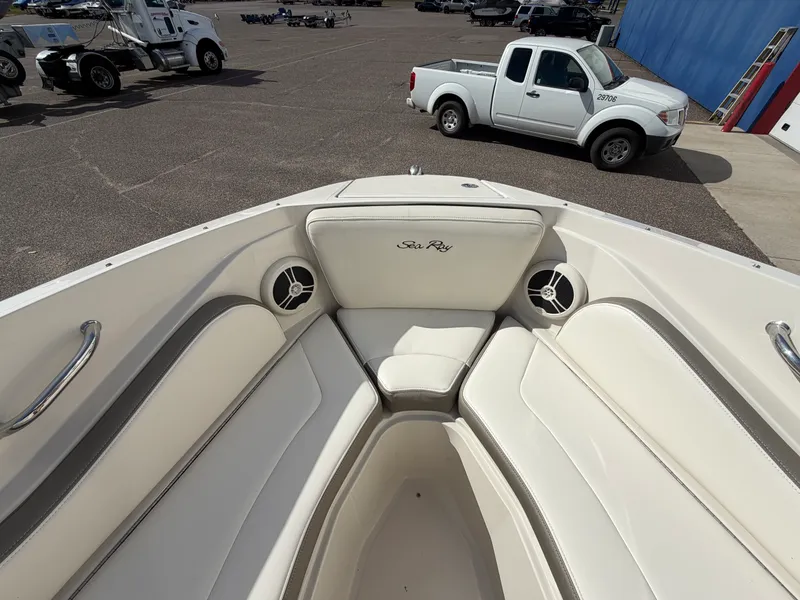 Slide: The Image of Sea Ray 230 SELECT 2007 - 36