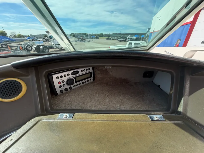 Slide: The Image of Sea Ray 230 SELECT 2007 - 26