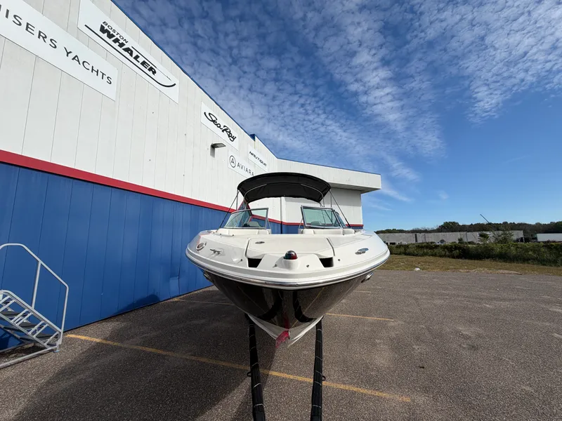 Slide: The Image of Sea Ray 230 SELECT 2007 - 2