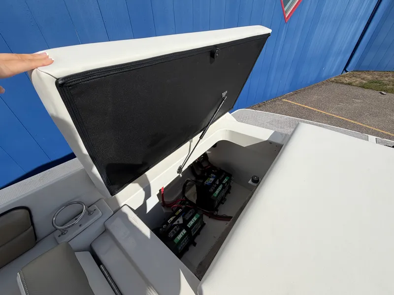 Slide: The Image of Sea Ray 230 SELECT 2007 - 10