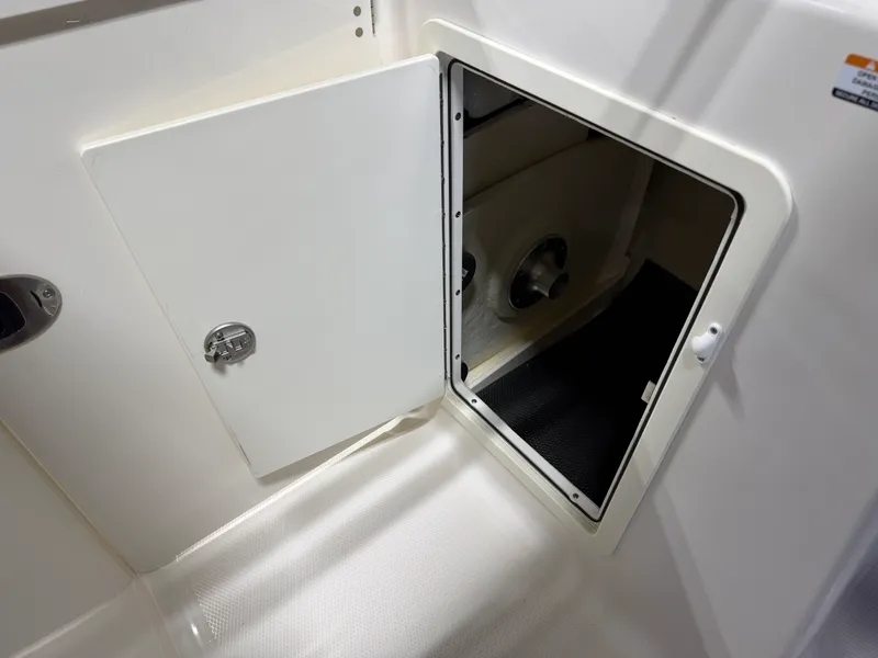 Slide: The Image of Chaparral 230 SUNCOAST 2019 - 79