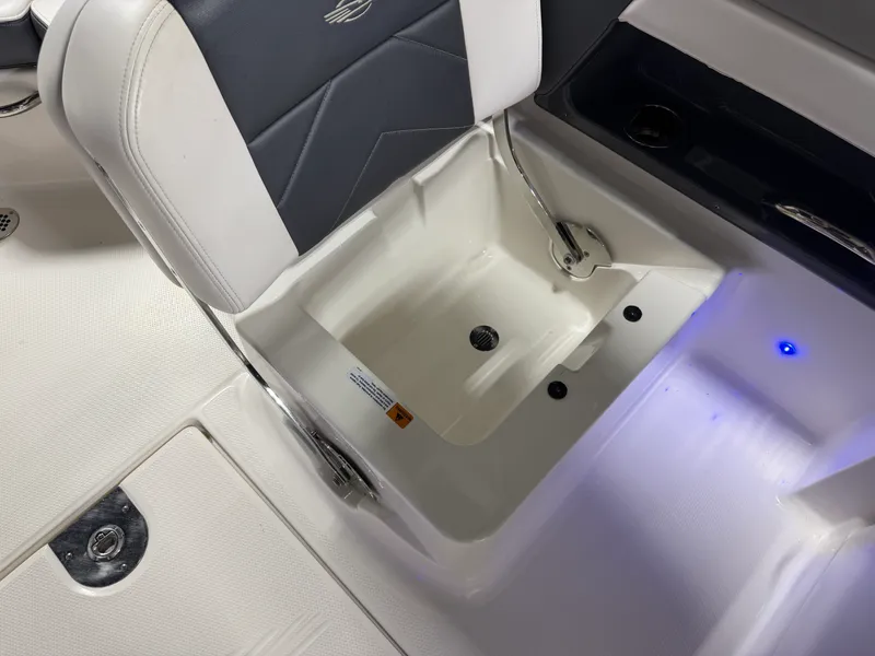 Slide: The Image of Chaparral 230 SUNCOAST 2019 - 51