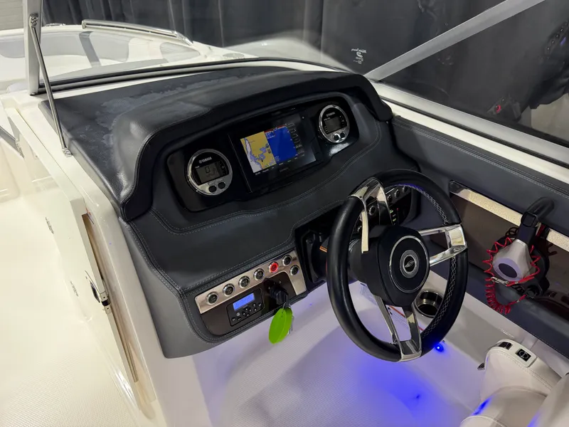 Slide: The Image of Chaparral 230 SUNCOAST 2019 - 69