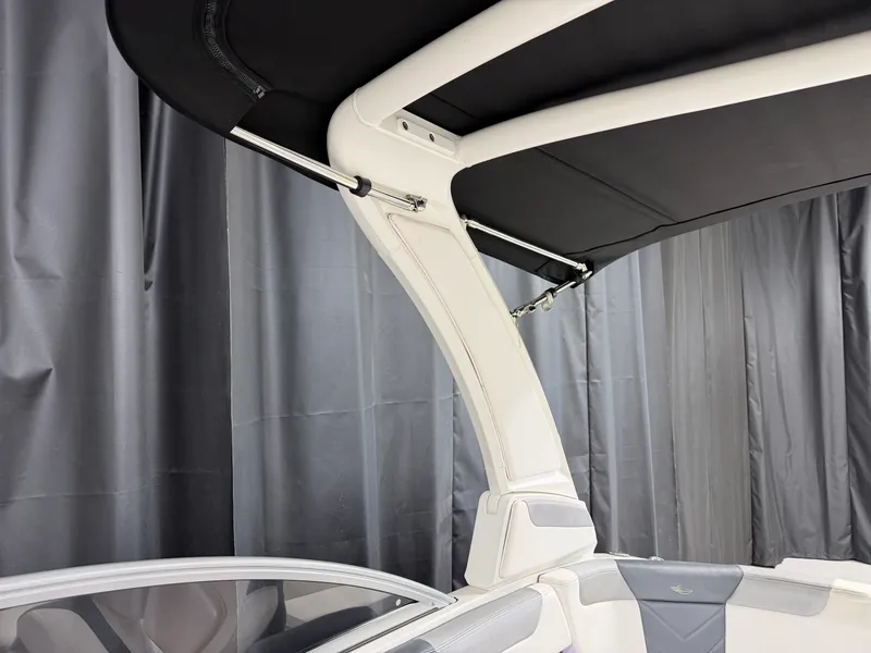 Slide: The Image of Chaparral 230 SUNCOAST 2019 - 100