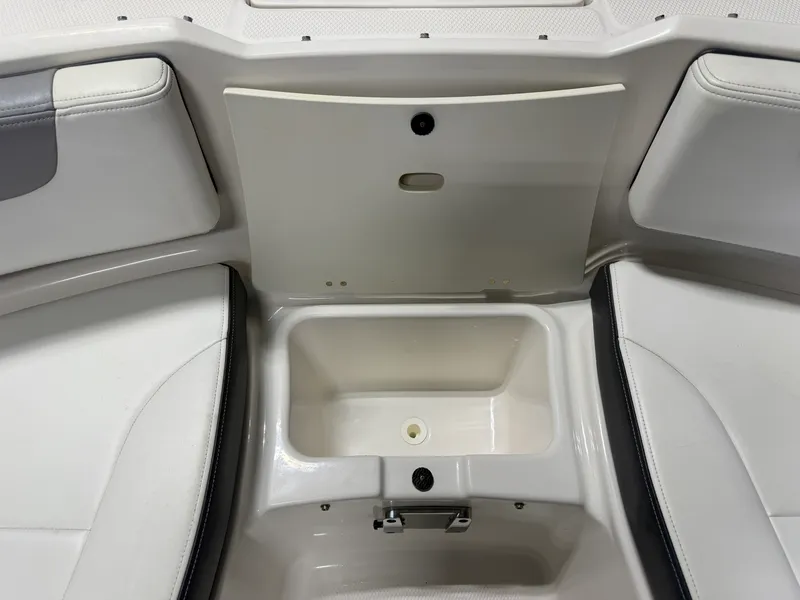 Slide: The Image of Chaparral 230 SUNCOAST 2019 - 92