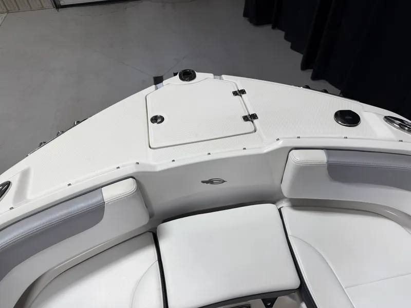 Slide: The Image of Chaparral 230 SUNCOAST 2019 - 94