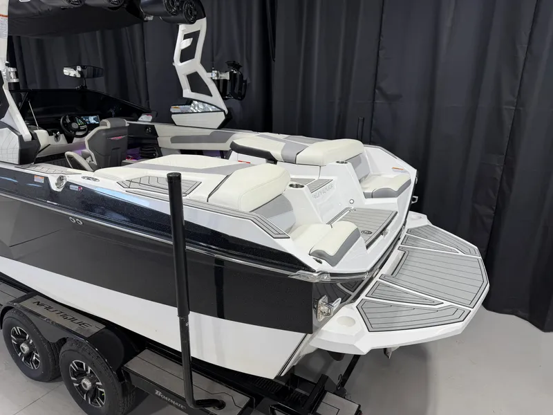 Slide: The Image of Nautique G23 2021 - 6
