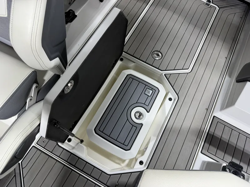 Slide: The Image of Nautique G23 2021 - 46