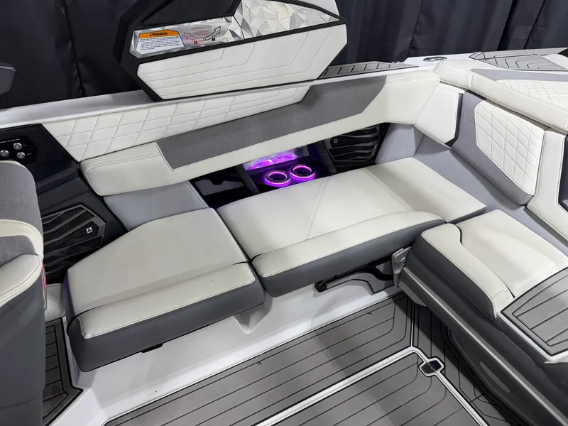 Slide: The Image of Nautique G23 2021 - 23