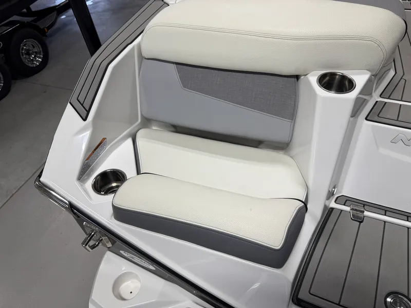 Slide: The Image of Nautique G23 2021 - 12