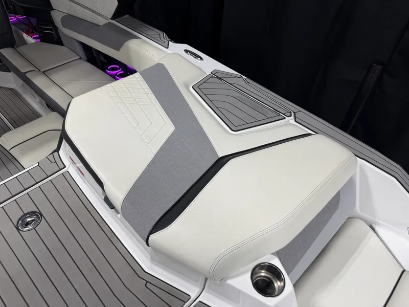 Slide: The Image of Nautique G23 2021 - 18