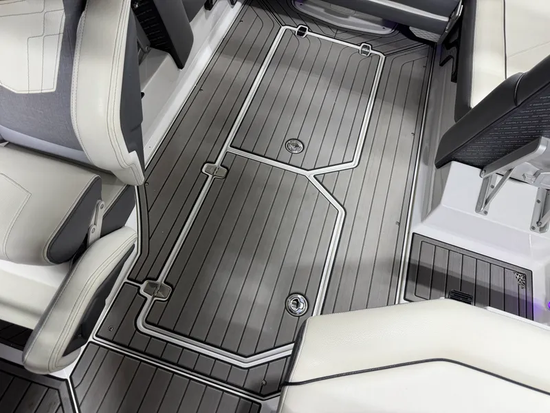 Slide: The Image of Nautique G23 2021 - 40