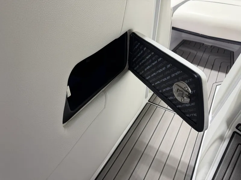 Slide: The Image of Nautique G23 2021 - 72