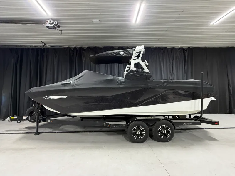 Slide: The Image of Nautique G23 2021 - 100