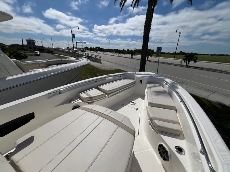 Slide: The Image of Boston Whaler 280 Dauntless 2027 - 28