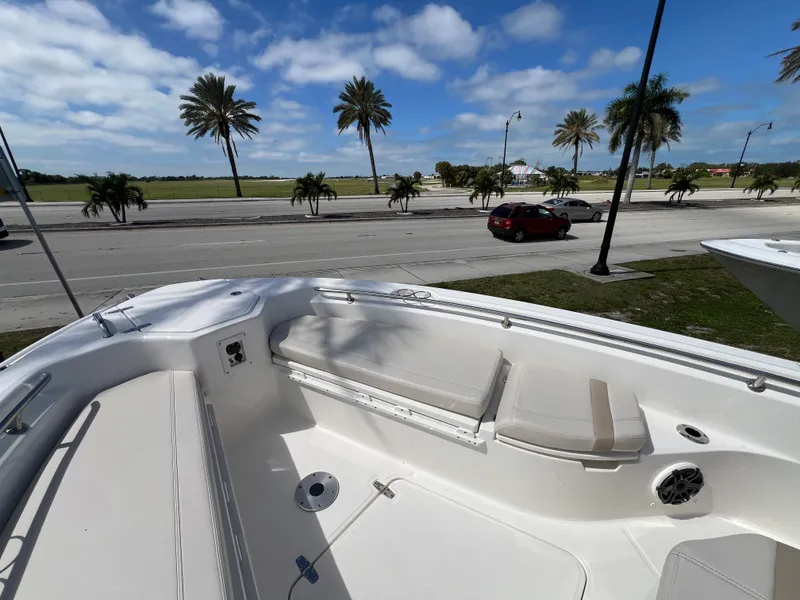 Slide: The Image of Boston Whaler 280 Dauntless 2027 - 24