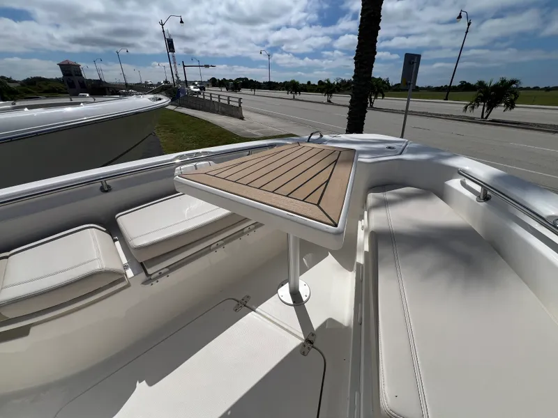 Slide: The Image of Boston Whaler 280 Dauntless 2027 - 41