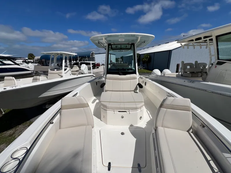 Slide: The Image of Boston Whaler 280 Dauntless 2027 - 25