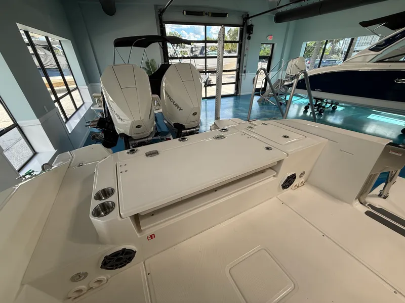 Slide: The Image of Boston Whaler 280 Dauntless 2027 - 23