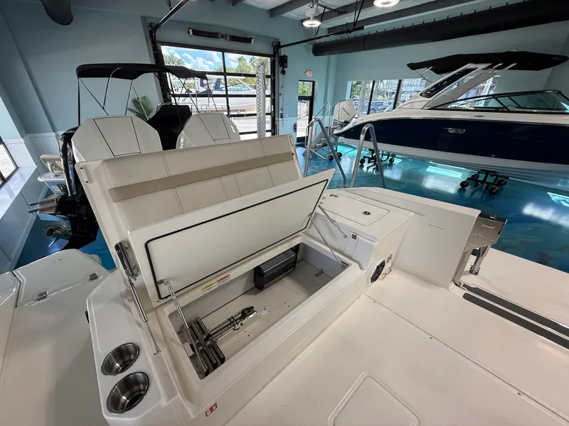 Slide: The Image of Boston Whaler 280 Dauntless 2027 - 24