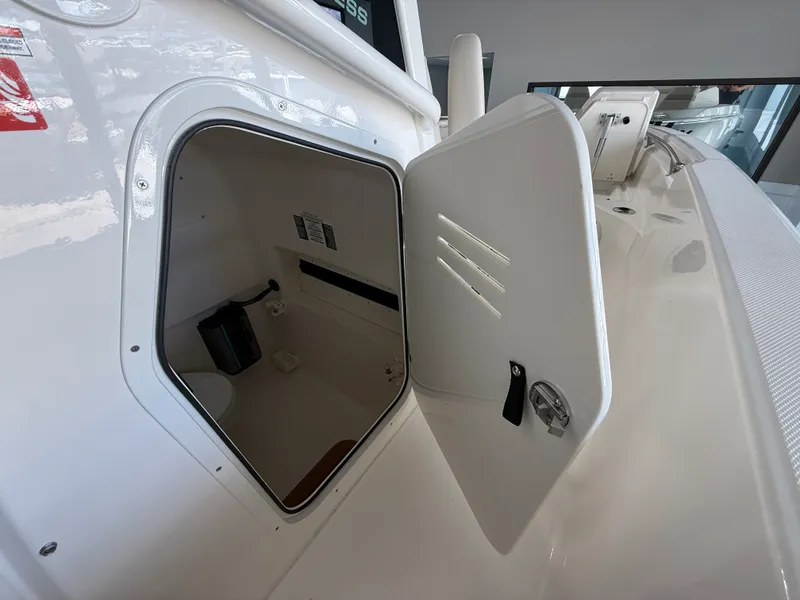 Slide: The Image of Boston Whaler 280 Dauntless 2027 - 12