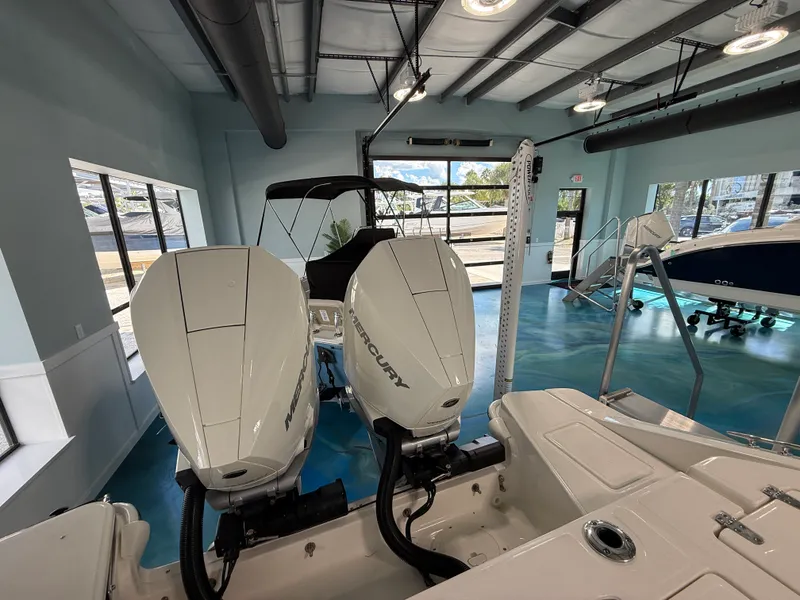 Slide: The Image of Boston Whaler 280 Dauntless 2027 - 26