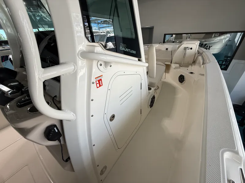 Slide: The Image of Boston Whaler 280 Dauntless 2027 - 11