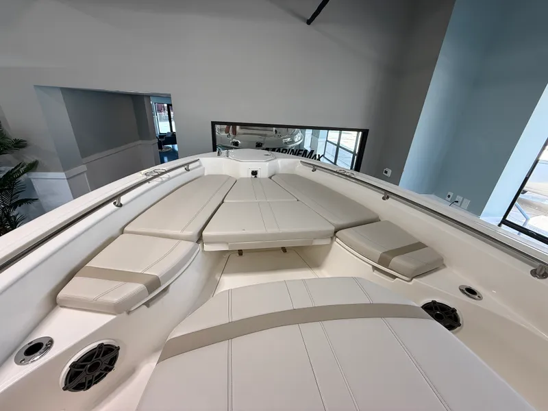 Slide: The Image of Boston Whaler 280 Dauntless 2027 - 6