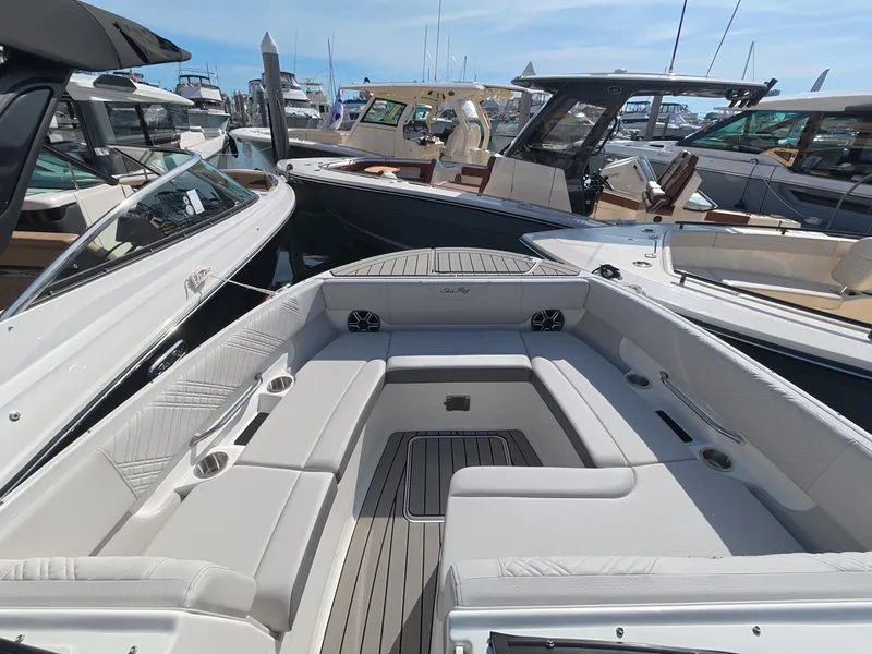 Slide: The Image of Sea Ray SDX 270 Outboard 2027 - 21