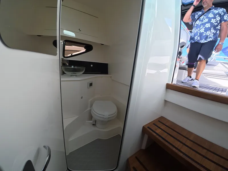 Slide: The Image of Sea Ray SLX 360 Outboard 2027 - 24