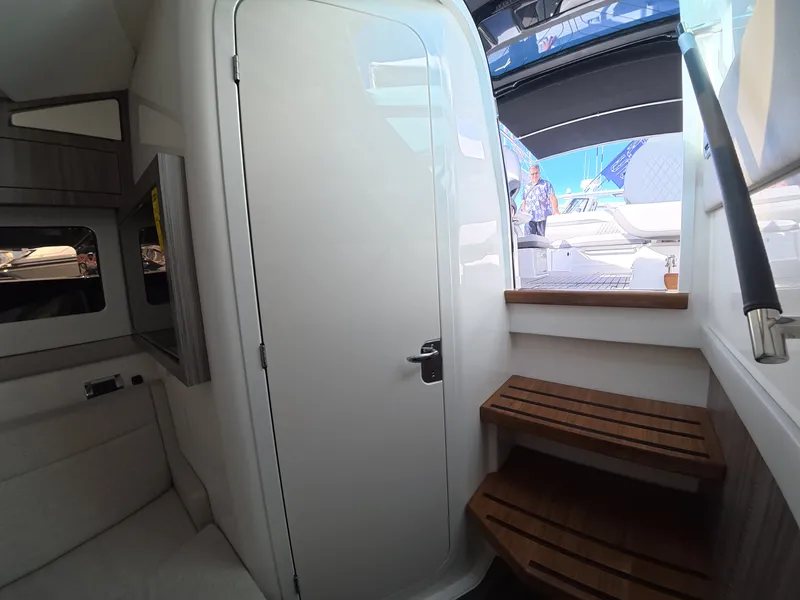 Slide: The Image of Sea Ray SLX 360 Outboard 2027 - 23
