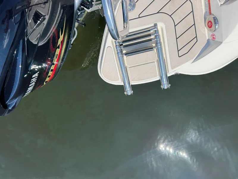 Slide: The Image of Stingray 214LR 2021 - 18
