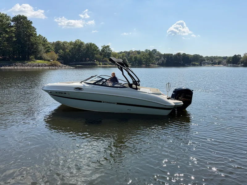 Slide: The Image of Stingray 214LR 2021 - 1