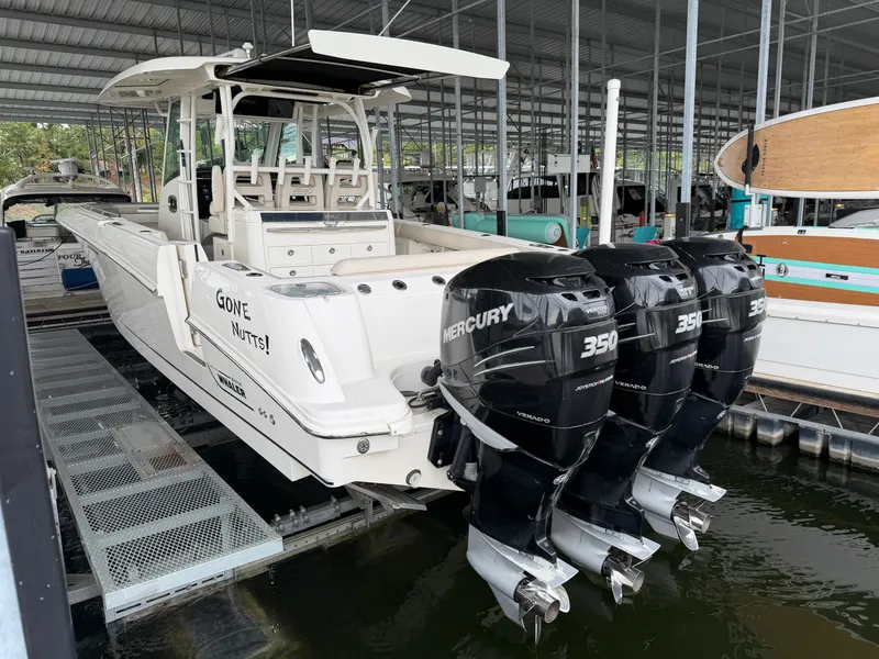 Slide: The Image of Boston Whaler 350 OUTRAGE 2017 - 23