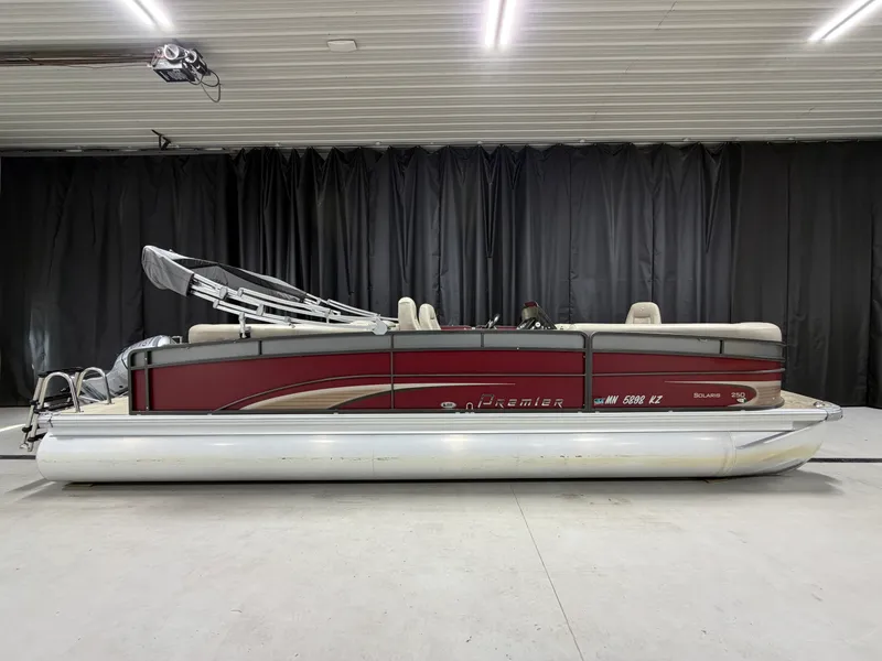 The Image of Premier 250 SOLARIS 2013 - 0