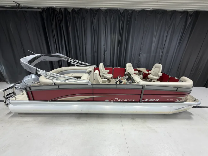 The Image of Premier 250 SOLARIS 2013 - 1