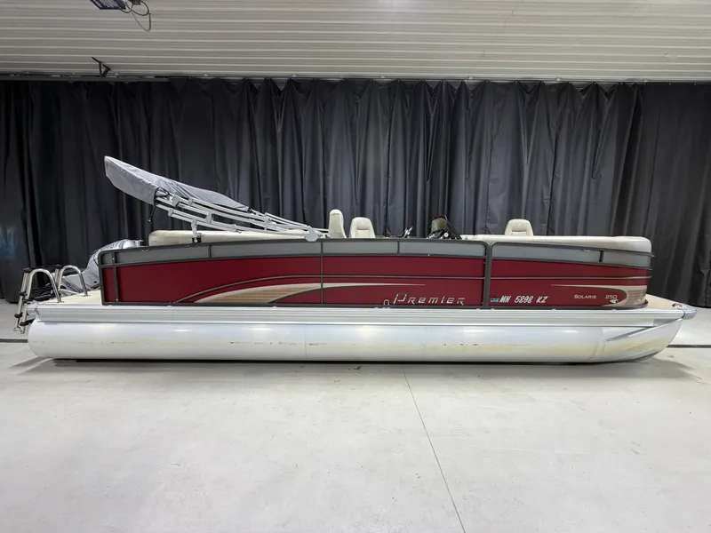 The Image of Premier 250 SOLARIS 2013 - 0