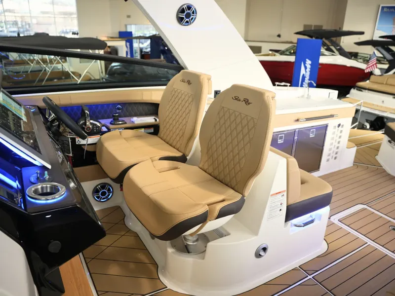 Slide: The Image of Sea Ray SLX 400 2026 - 38