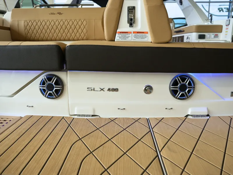 Slide: The Image of Sea Ray SLX 400 2026 - 14