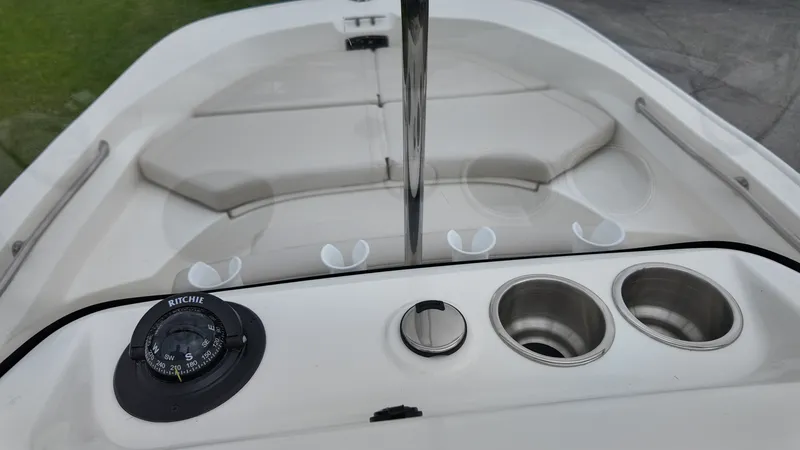 Slide: The Image of Boston Whaler 170 Montauk 2027 - 9